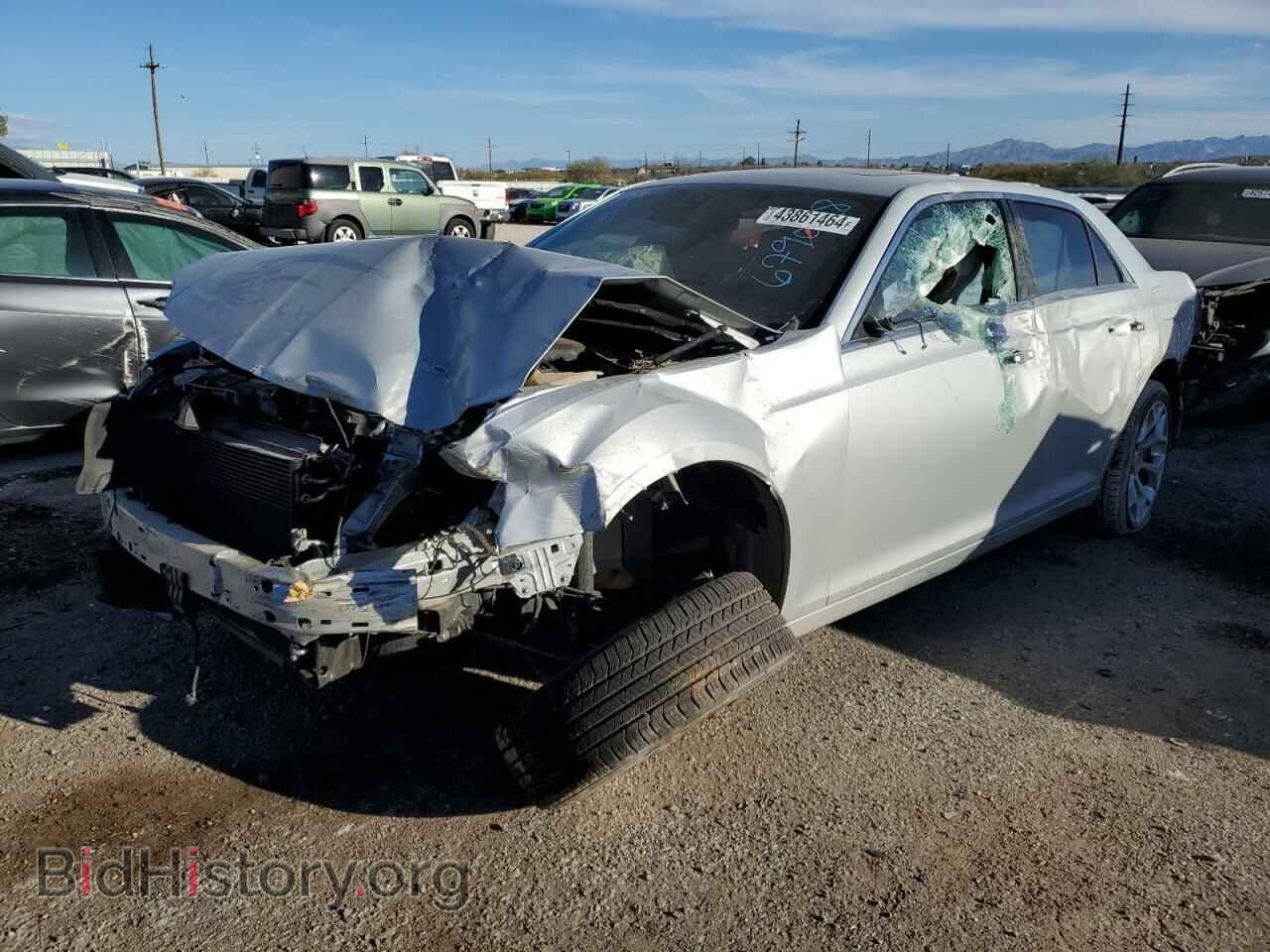 Фотография 2C3CCAPTXKH679028 - CHRYSLER 300 2019