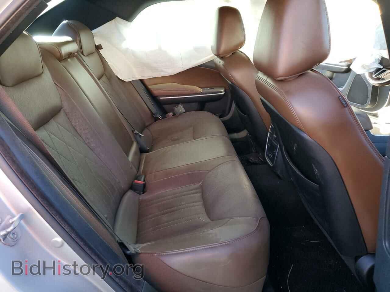 2019 CHRYSLER 300 - VIN: 2C3CCAPTXKH679028 - Фото 10