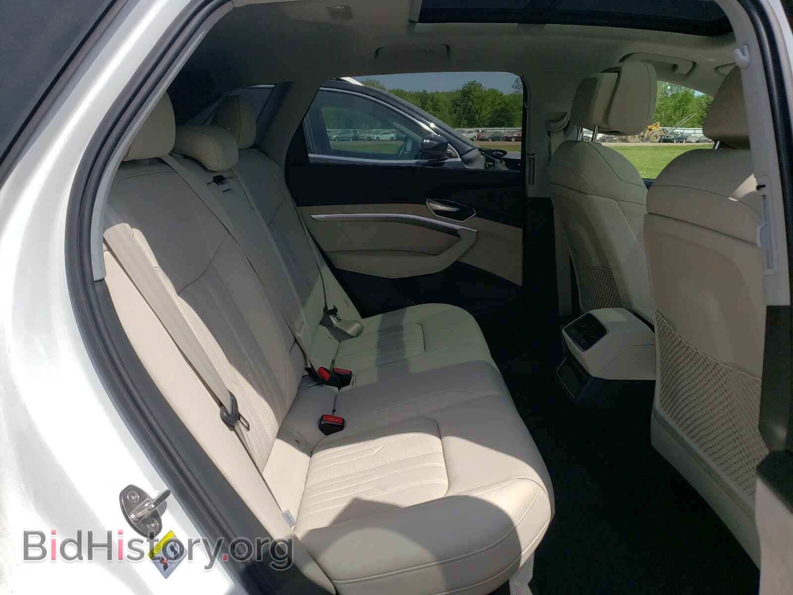 2019 AUDI E-TRON - VIN: WA1VABGE2KB021353 - Photo 6