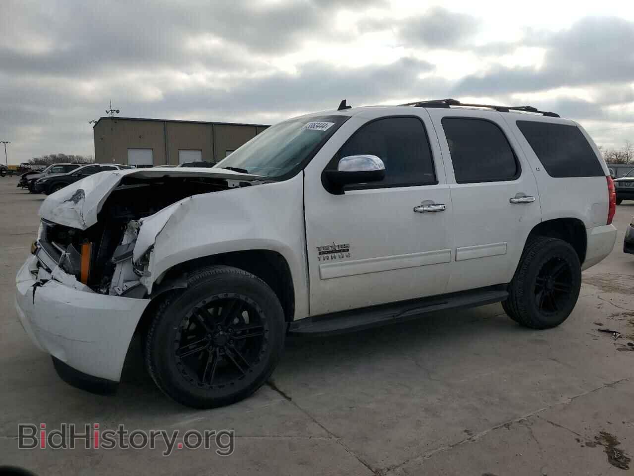 Photo 1GNSCBE04DR160136 - CHEVROLET TAHOE 2013