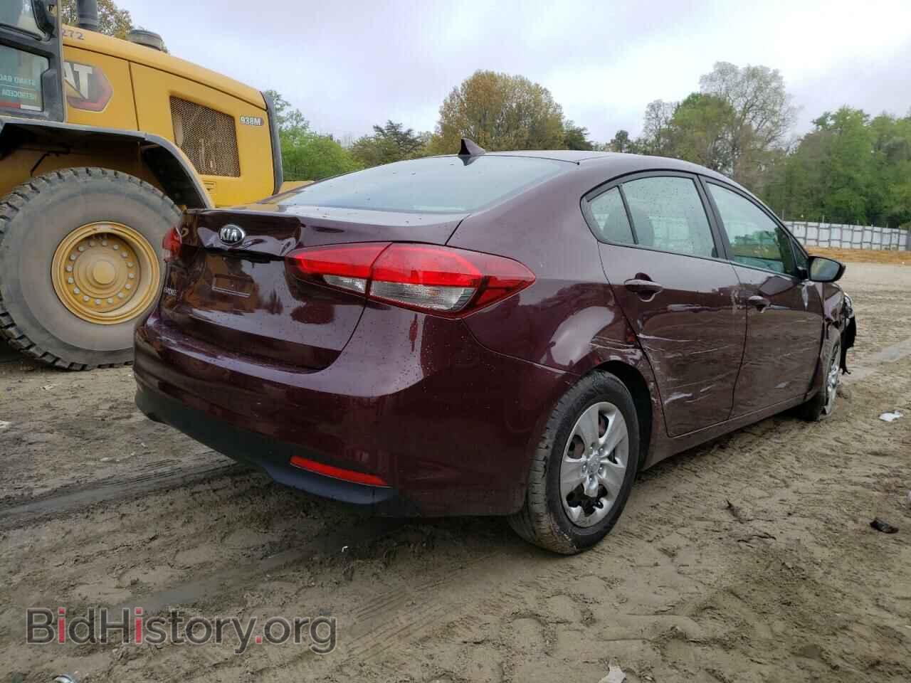 2017 KIA FORTE - VIN: 3KPFK4A71HE032076 - Photo 4