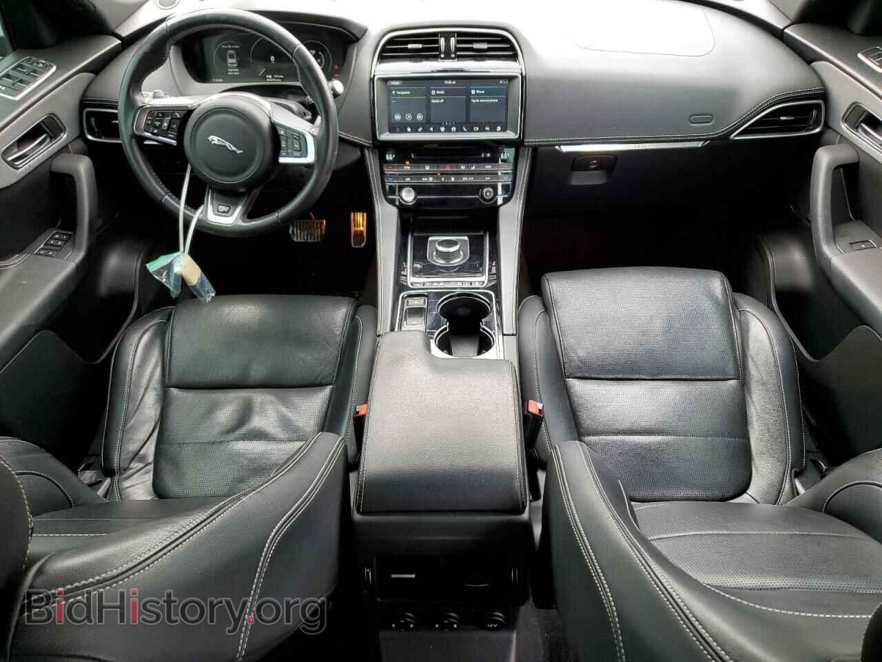 2017 JAGUAR F-PACE - VIN: SADCM2BV2HA890985 - Фото 8