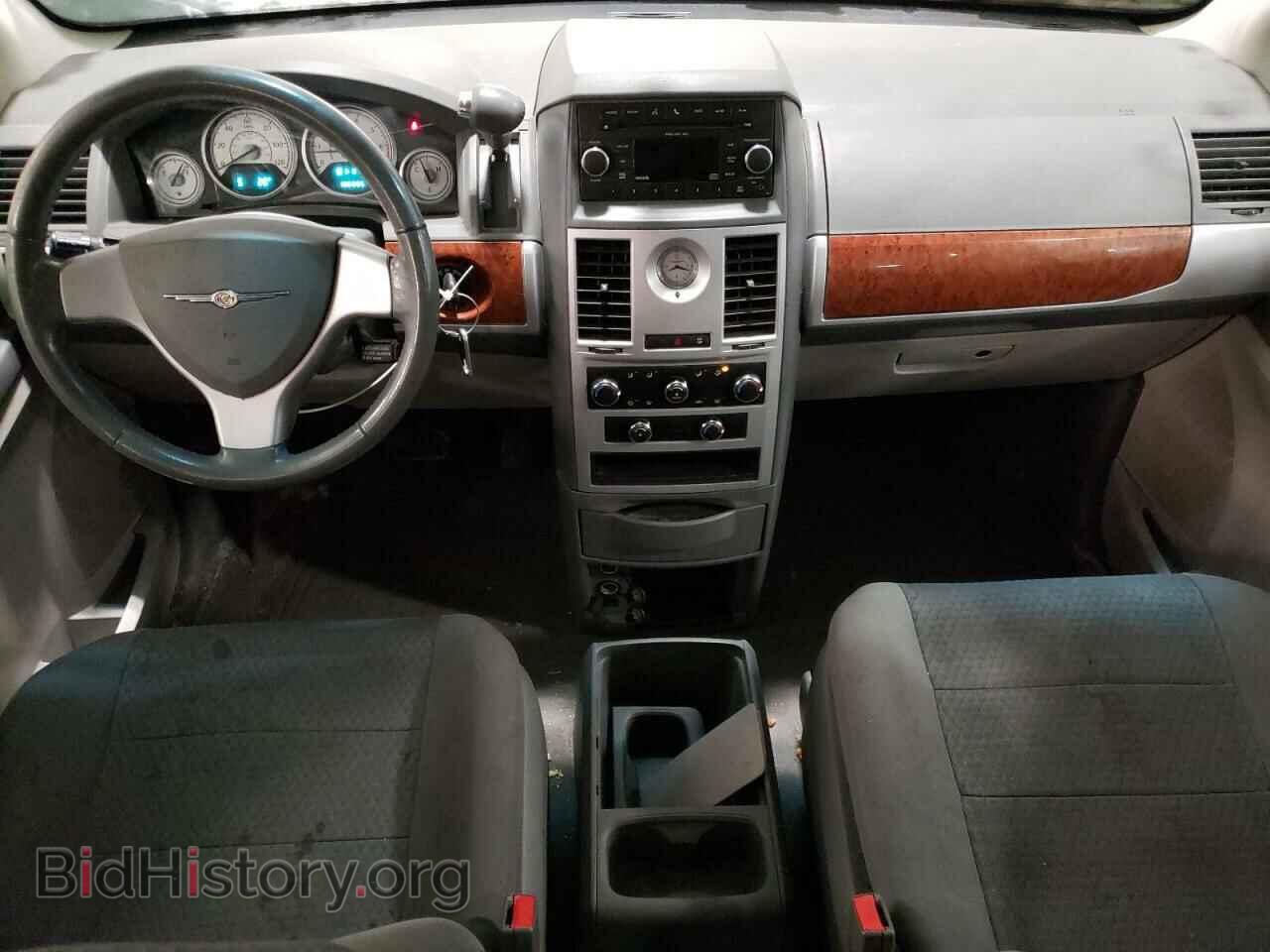 2009 CHRYSLER MINIVAN - VIN: 2A8HR54169R589723 - Фото 8