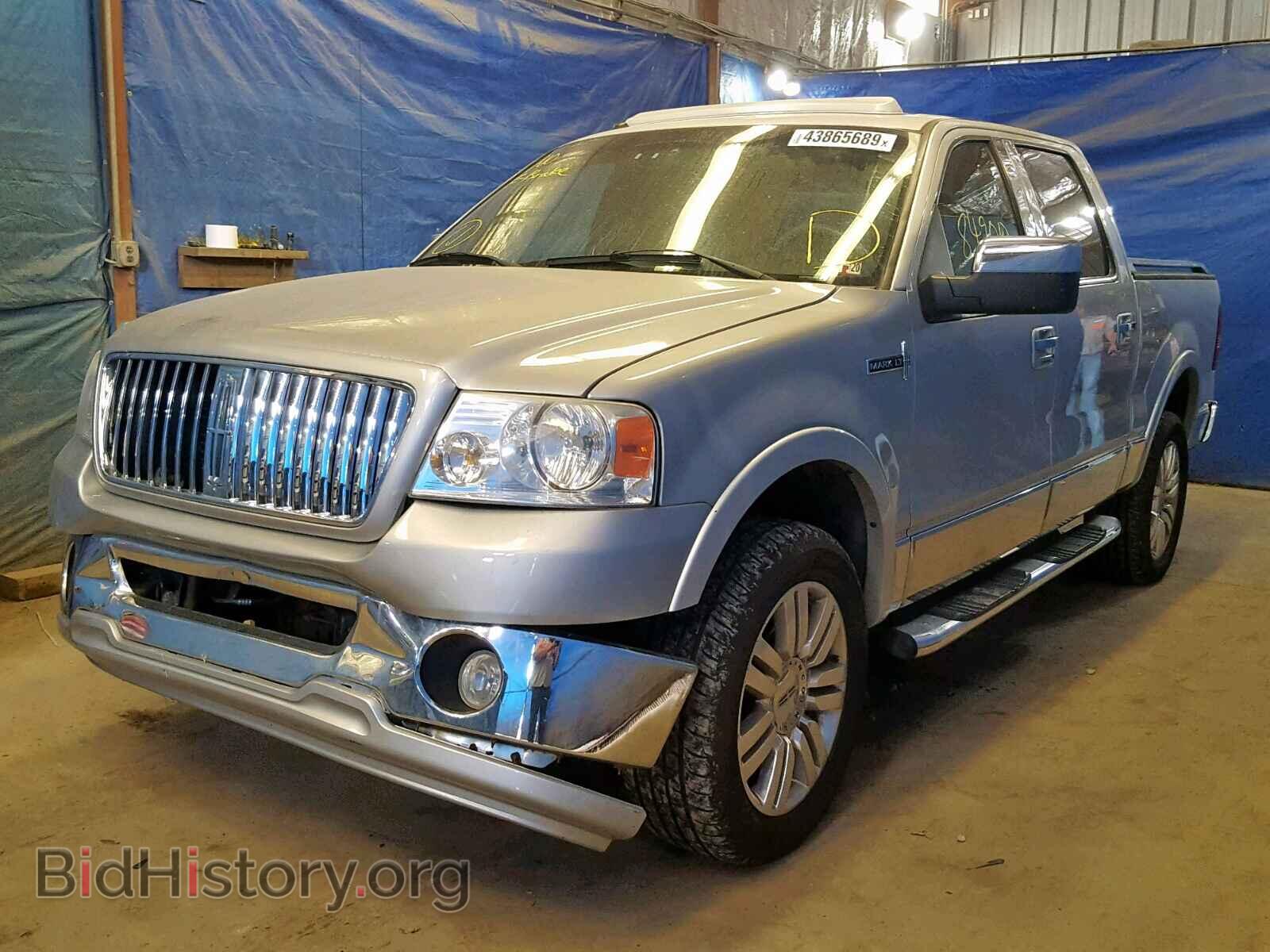 2006 LINCOLN MARK LT - VIN: 5LTPW18556FJ21564 - Фото 2