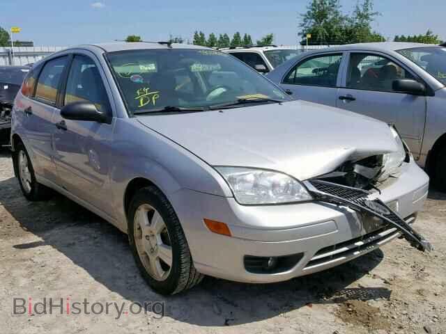 Photo 1FAFP37NX6W159239 - FORD FOCUS 2006