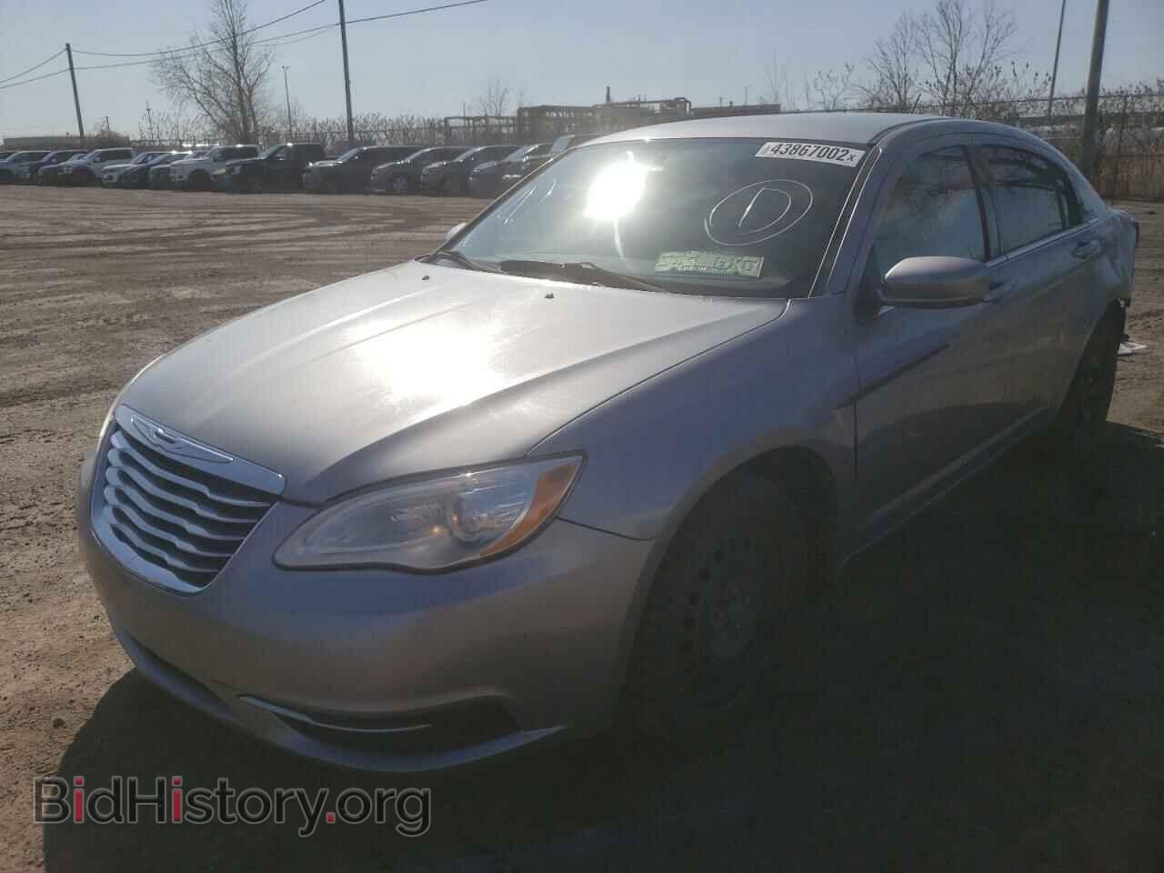 2013 CHRYSLER 200 - VIN: 1C3CCBAB7DN696840 - Фото 2
