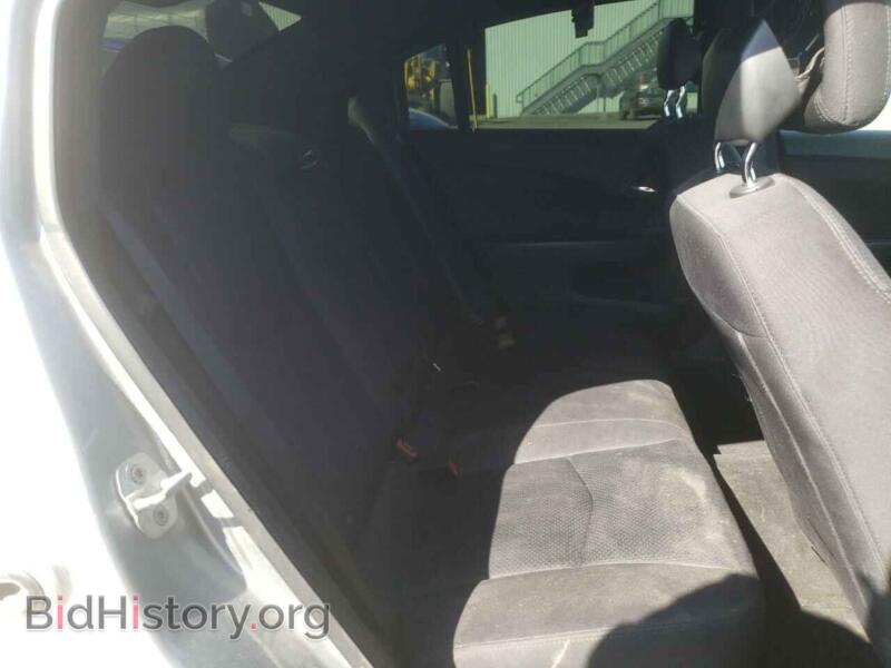 2013 Chrysler 200 (VIN 1C3CCBAB7DN696840) — photo 6 of 10