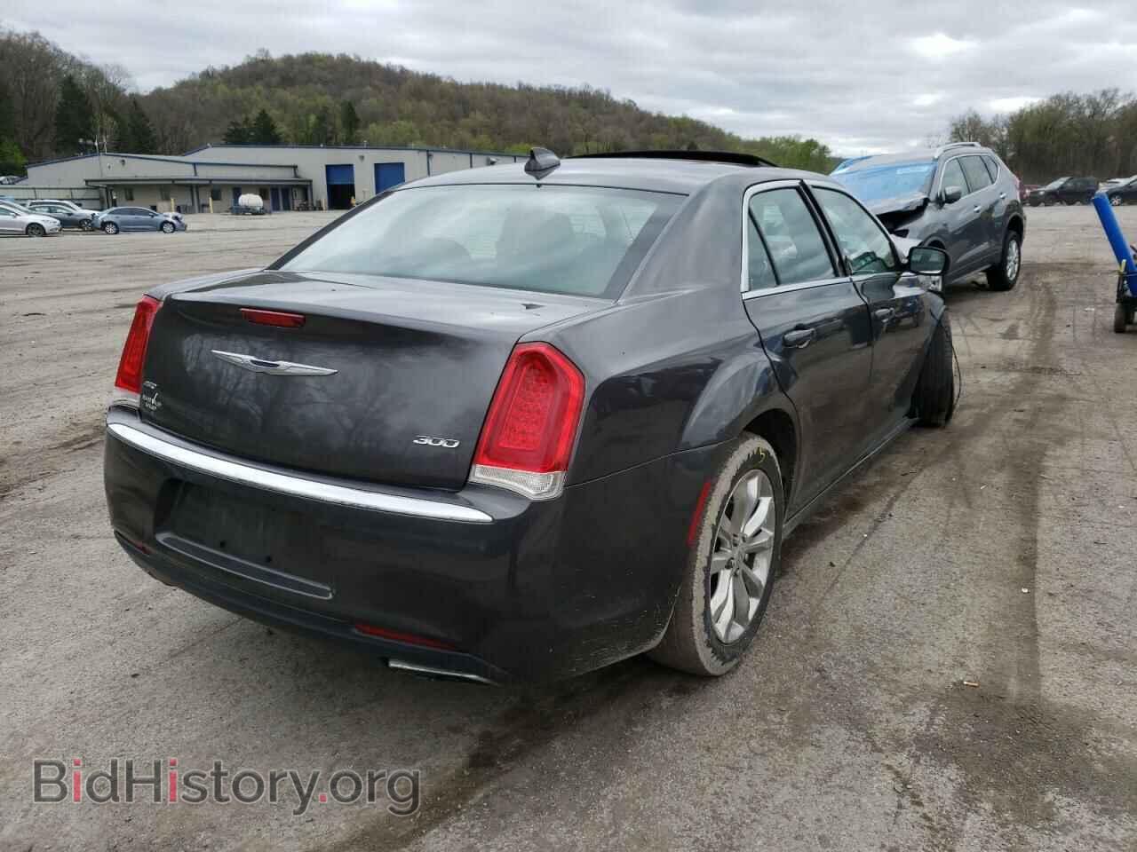 2016 CHRYSLER 300 - VIN: 2C3CCARG4GH270322 - Фото 4