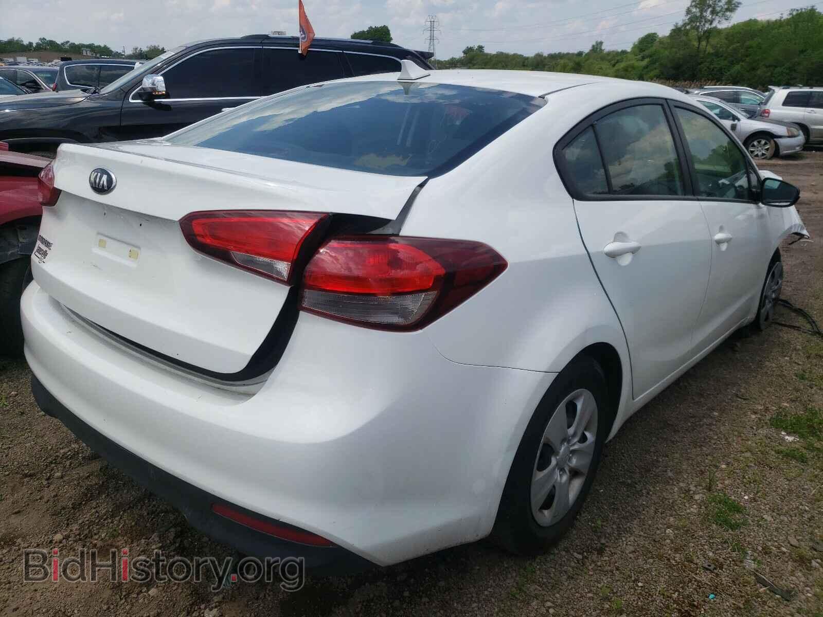 2017 KIA FORTE - VIN: 3KPFK4A75HE013014 - Фото 4