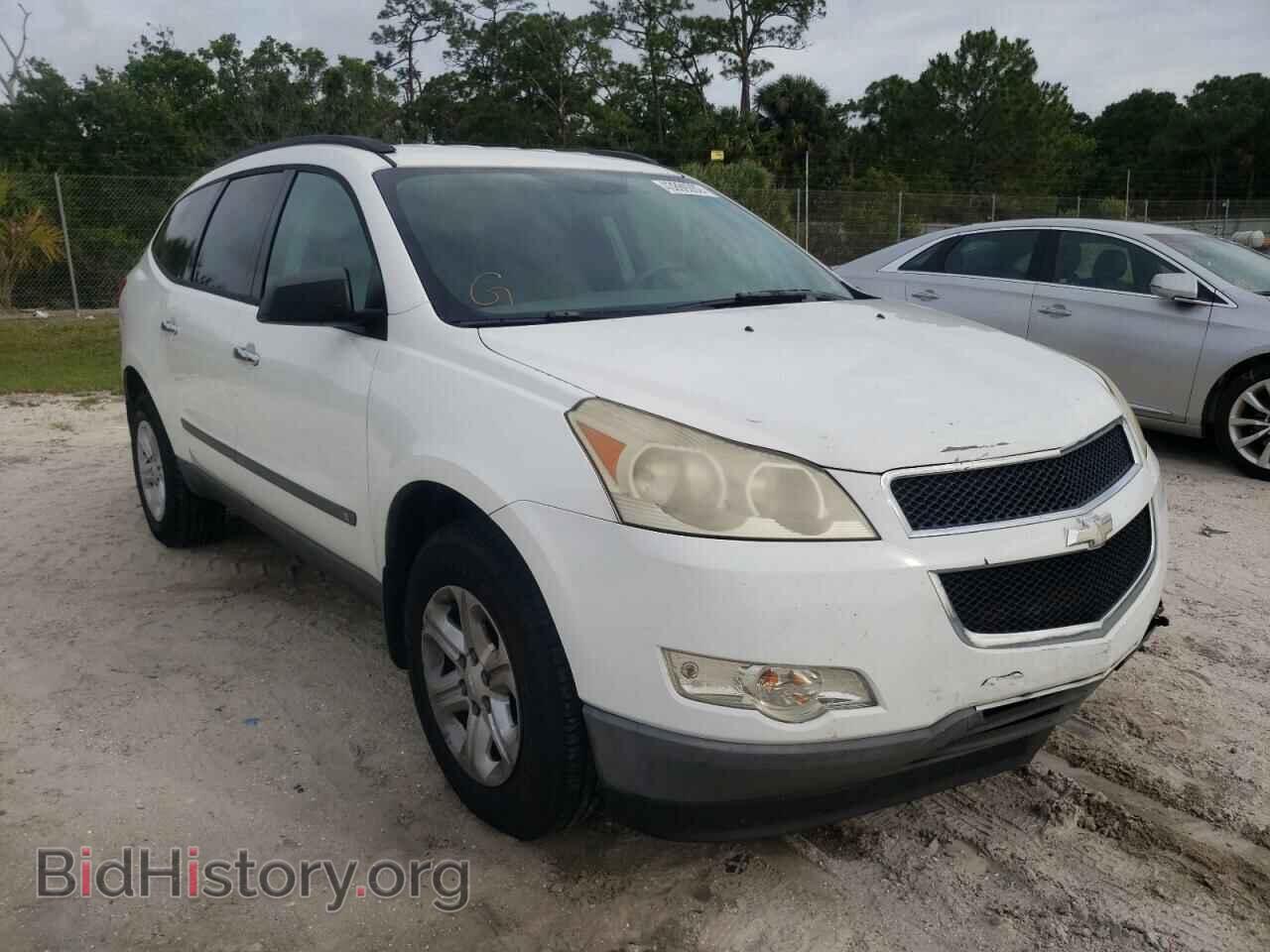 Photo 1GNLVEED8AS125123 - CHEVROLET TRAVERSE 2010