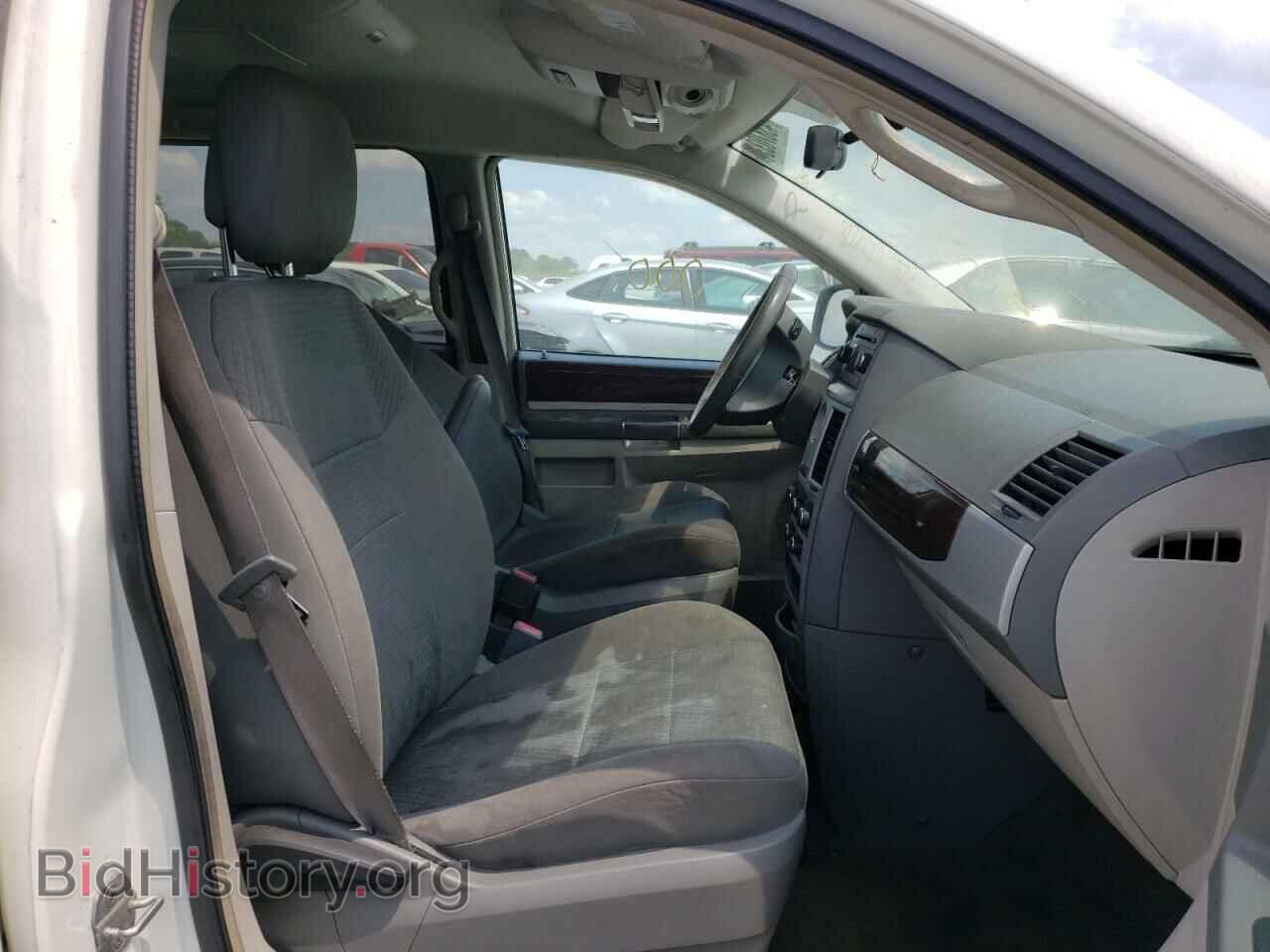 2010 CHRYSLER MINIVAN - VIN: 2A4RR5D15AR305105 - Фото 5