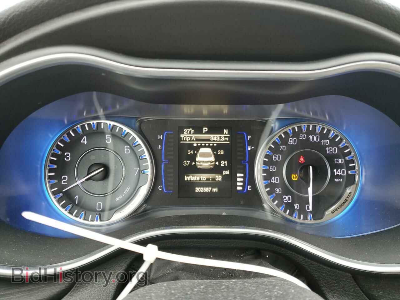 2016 CHRYSLER 200 - VIN: 1C3CCCABXGN167683 - Фото 9