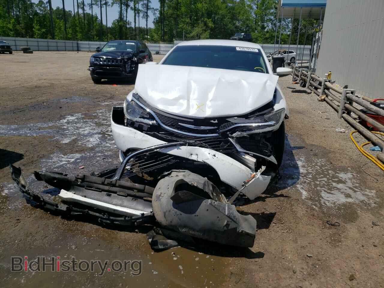 2016 CHRYSLER 200 - VIN: 1C3CCCABXGN190185 - Фото 9