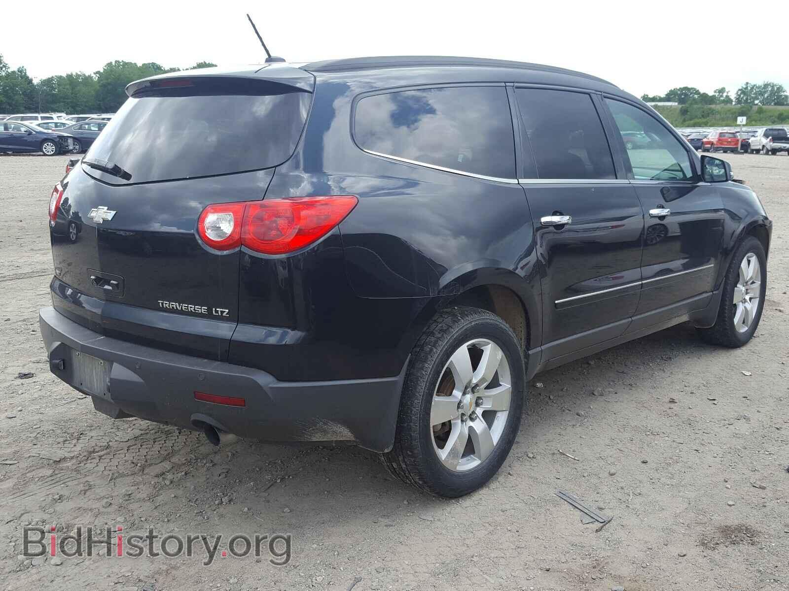 2011 CHEVROLET TRAVERSE - VIN: 1GNKVLED7BJ312702 - Фото 4