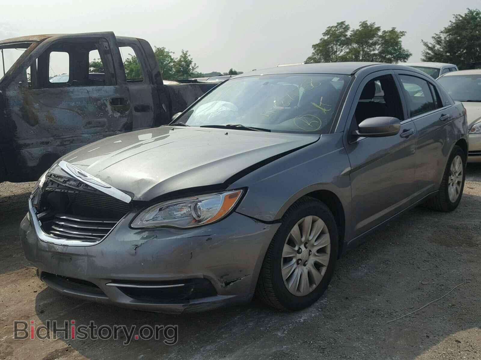 2013 CHRYSLER 200 - VIN: 1C3CCBAG1DN723509 - Фото 2