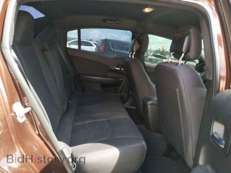 2013 Chrysler 200 (VIN 1C3CCBAB8DN686012) — фото 6 из 10