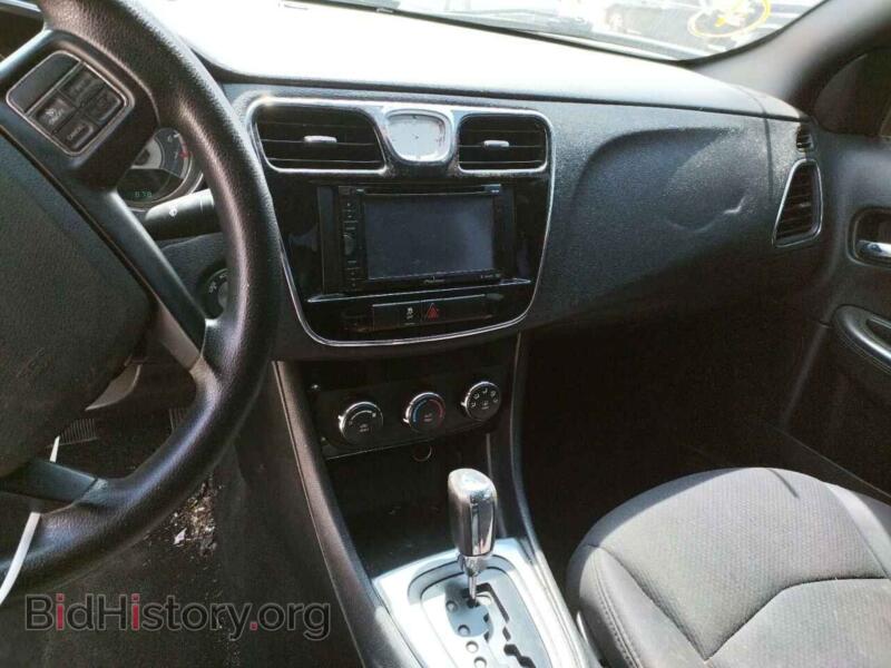2013 Chrysler 200 (VIN 1C3CCBAB8DN686012) — фото 9 из 10