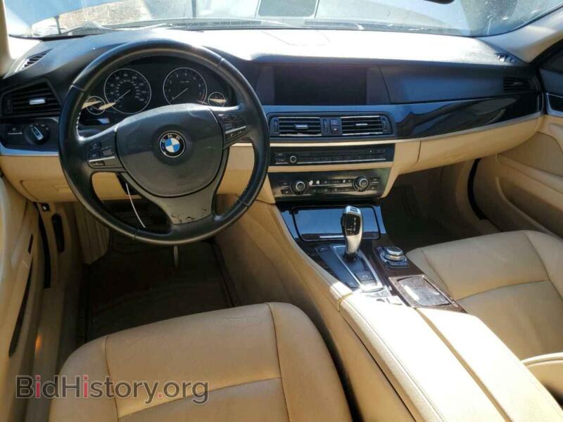 2011 BMW 5 SERIES (VIN WBAFR1C58BC743887) — photo 8 of 12