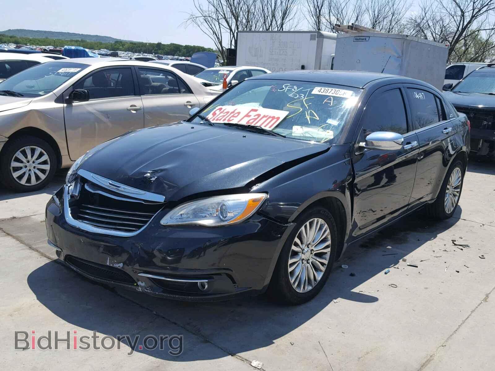 2011 CHRYSLER 200 - VIN: 1C3BC2FG4BN516324 - Фото 2