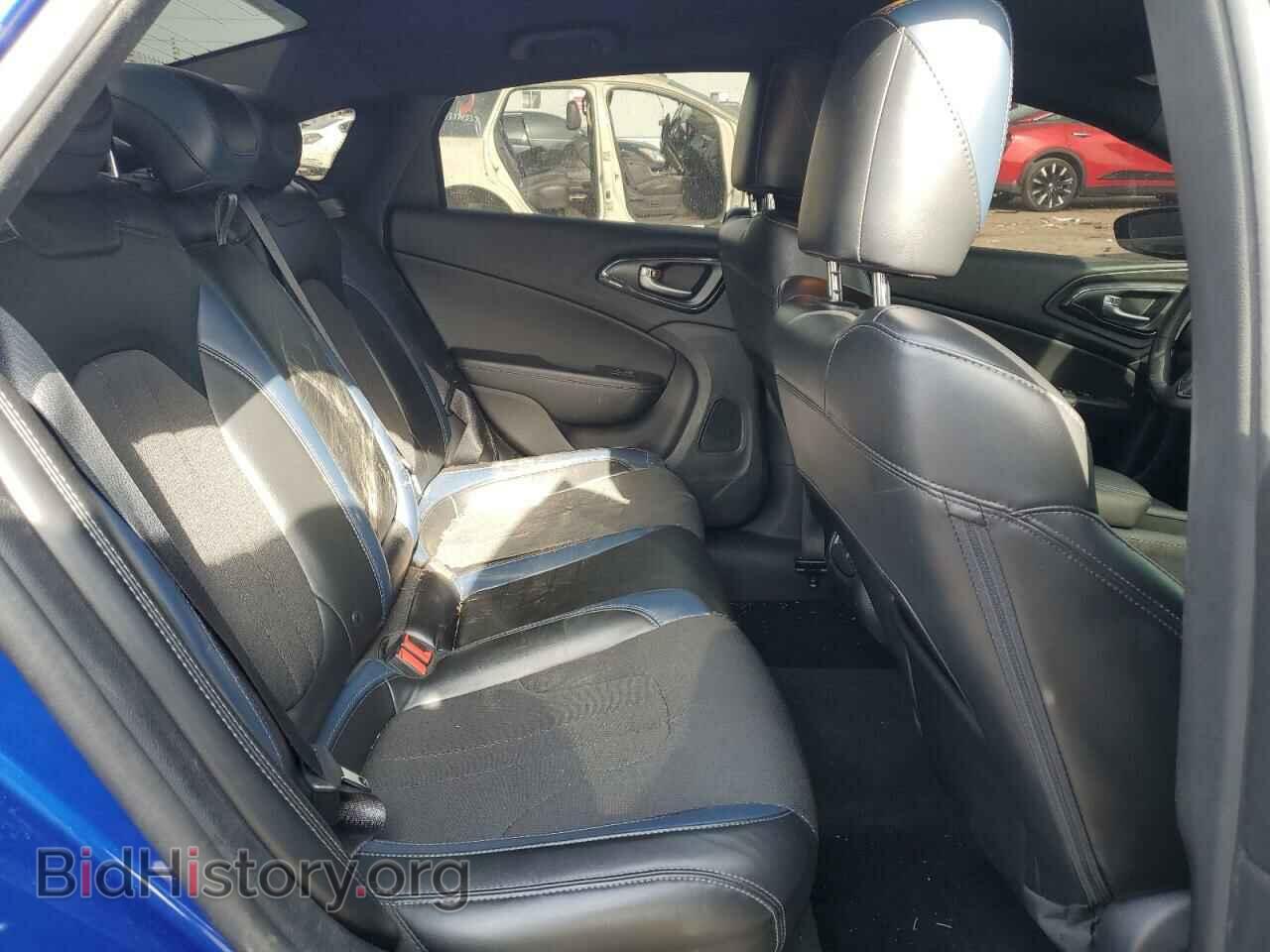 2016 CHRYSLER 200 - VIN: 1C3CCCBB5GN161384 - Фото 10