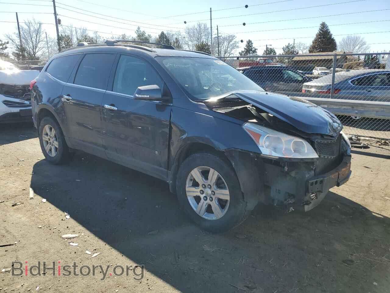 2010 CHEVROLET TRAVERSE - VIN: 1GNLVFED8AS144681 - Фото 4