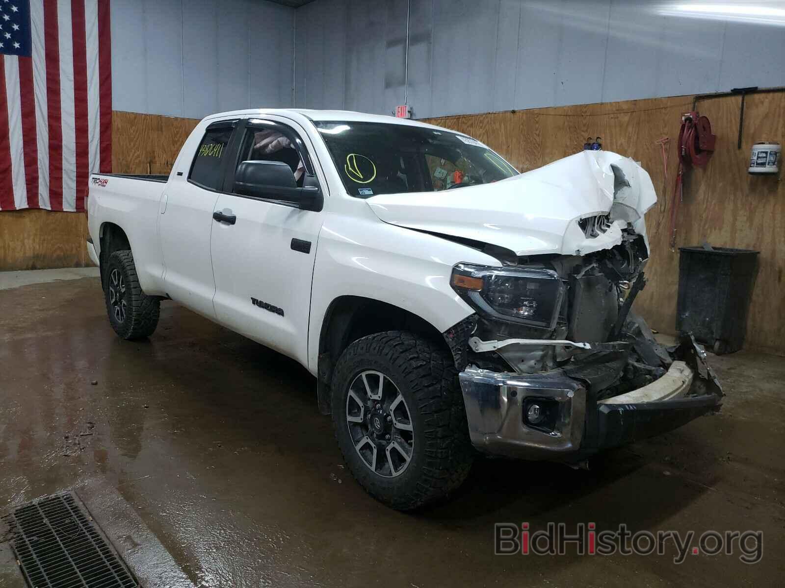 Фотография 5TFUY5F13LX888634 - TOYOTA TUNDRA 2020