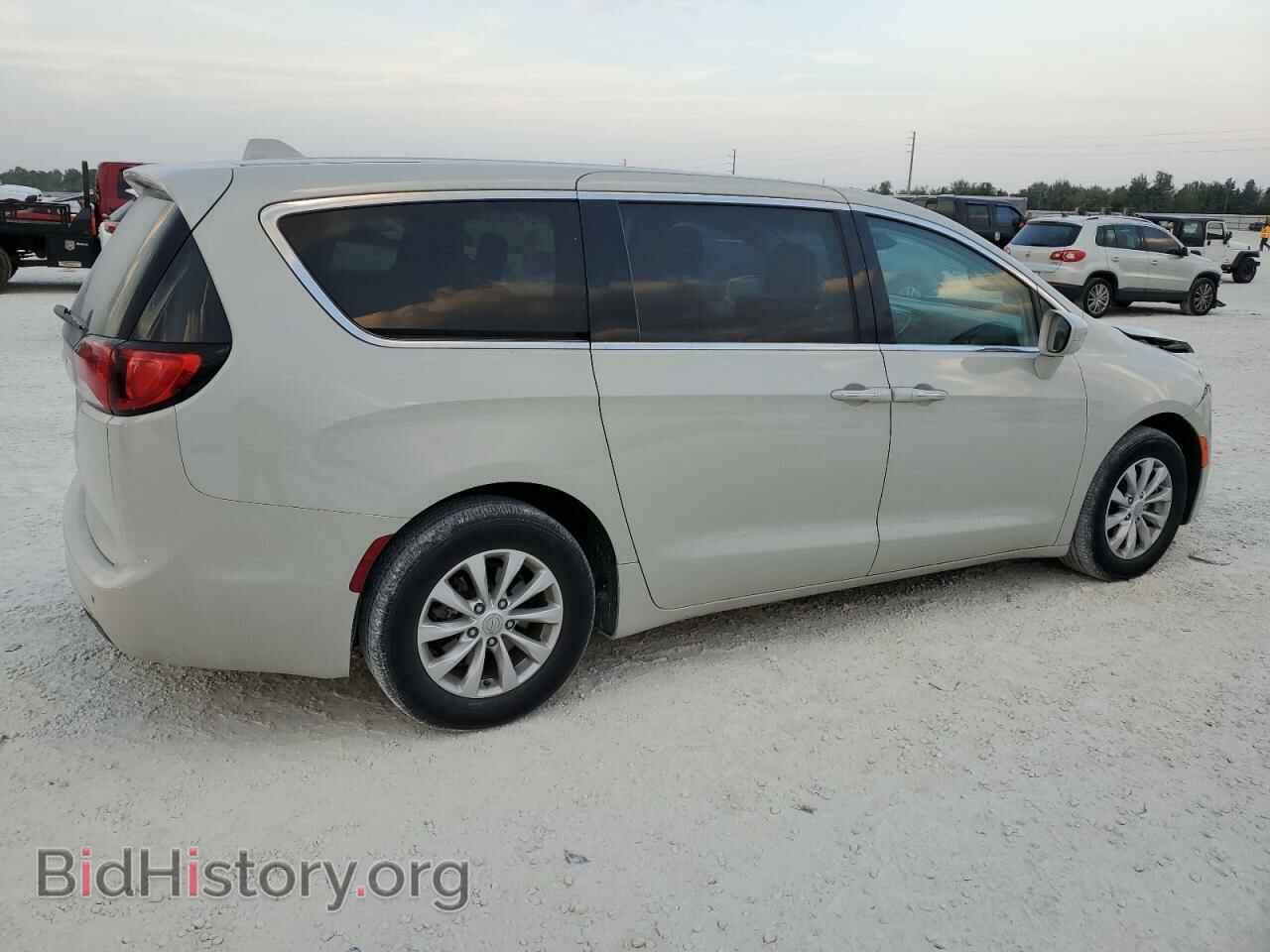 2019 CHRYSLER PACIFICA - VIN: 2C4RC1FG3KR653200 - Photo 3