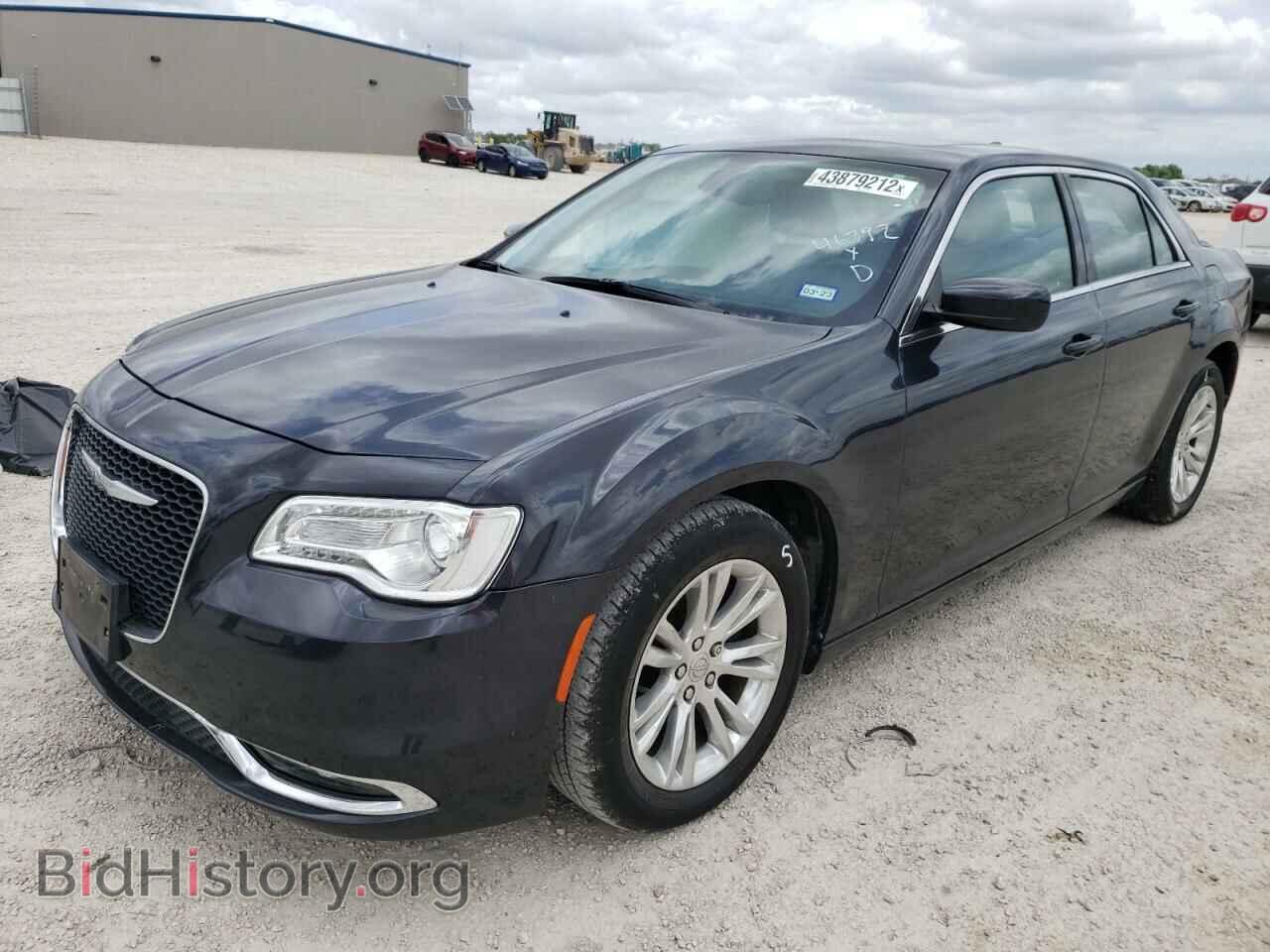 2017 CHRYSLER 300 - VIN: 2C3CCAAGXHH511894 - Фото 2