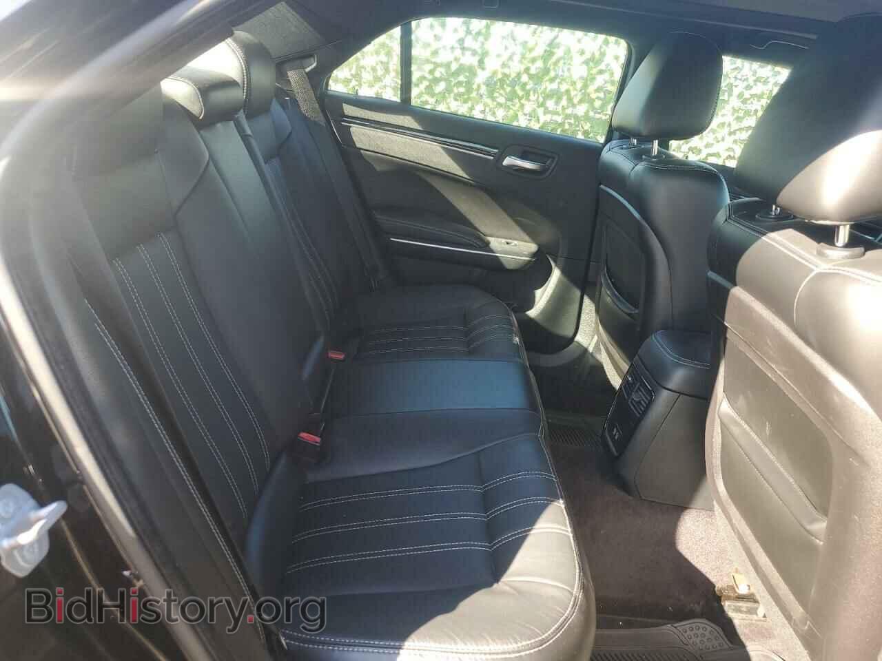 2018 CHRYSLER 300 - VIN: 2C3CCABG6JH195558 - Фото 10