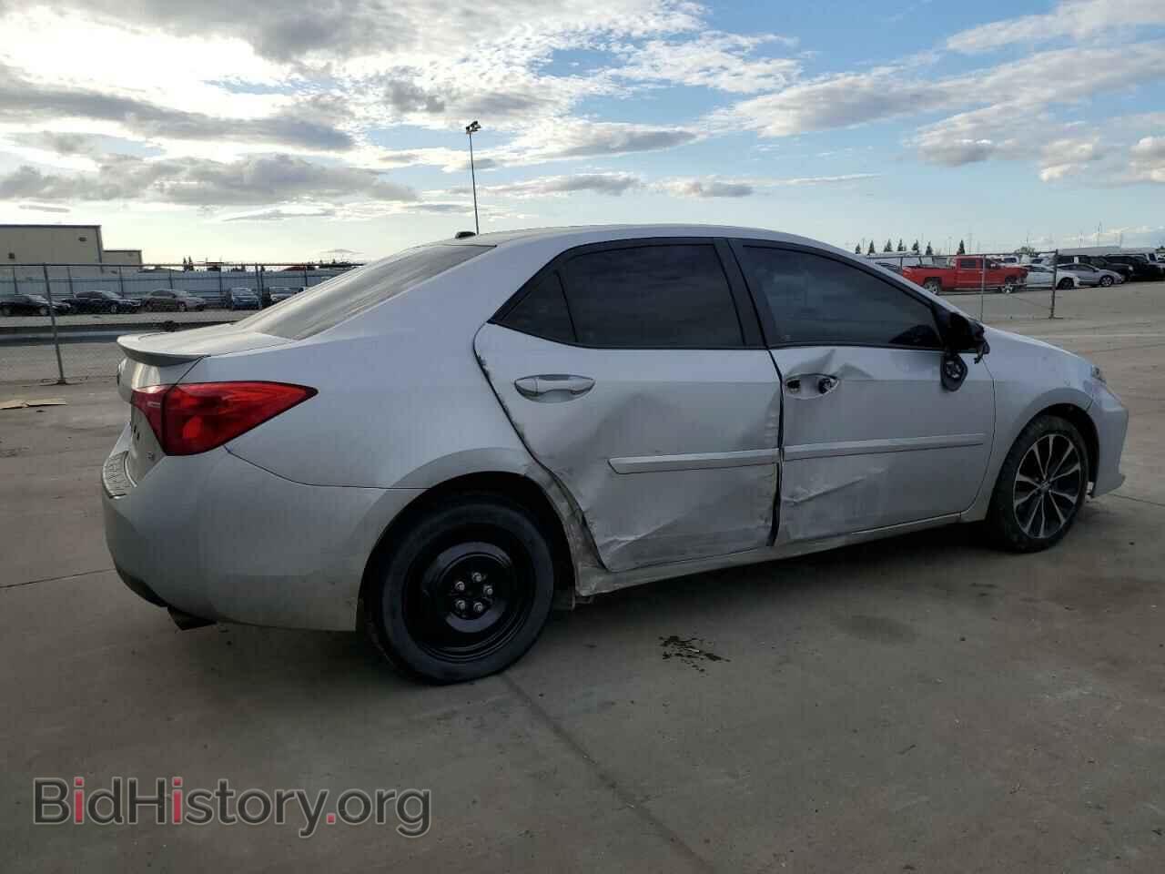 2017 TOYOTA COROLLA - VIN: 2T1BURHE3HC811570 - Фото 3