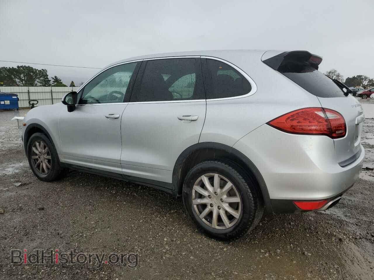 2011 PORSCHE CAYENNE - VIN: WP1AA2A24BLA07594 - Photo 2