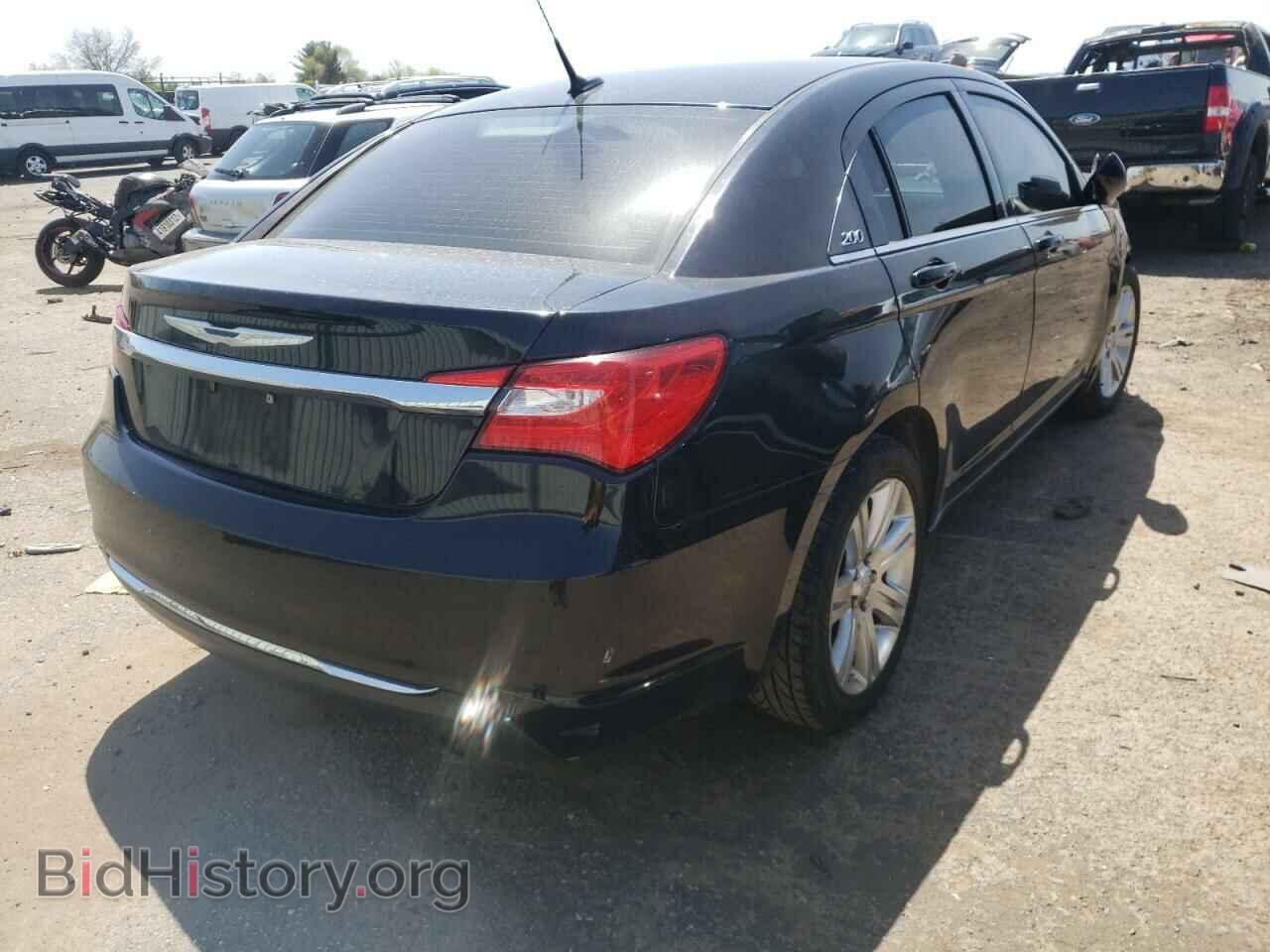 2011 CHRYSLER 200 - VIN: 1C3BC1FB2BN614671 - Фото 4