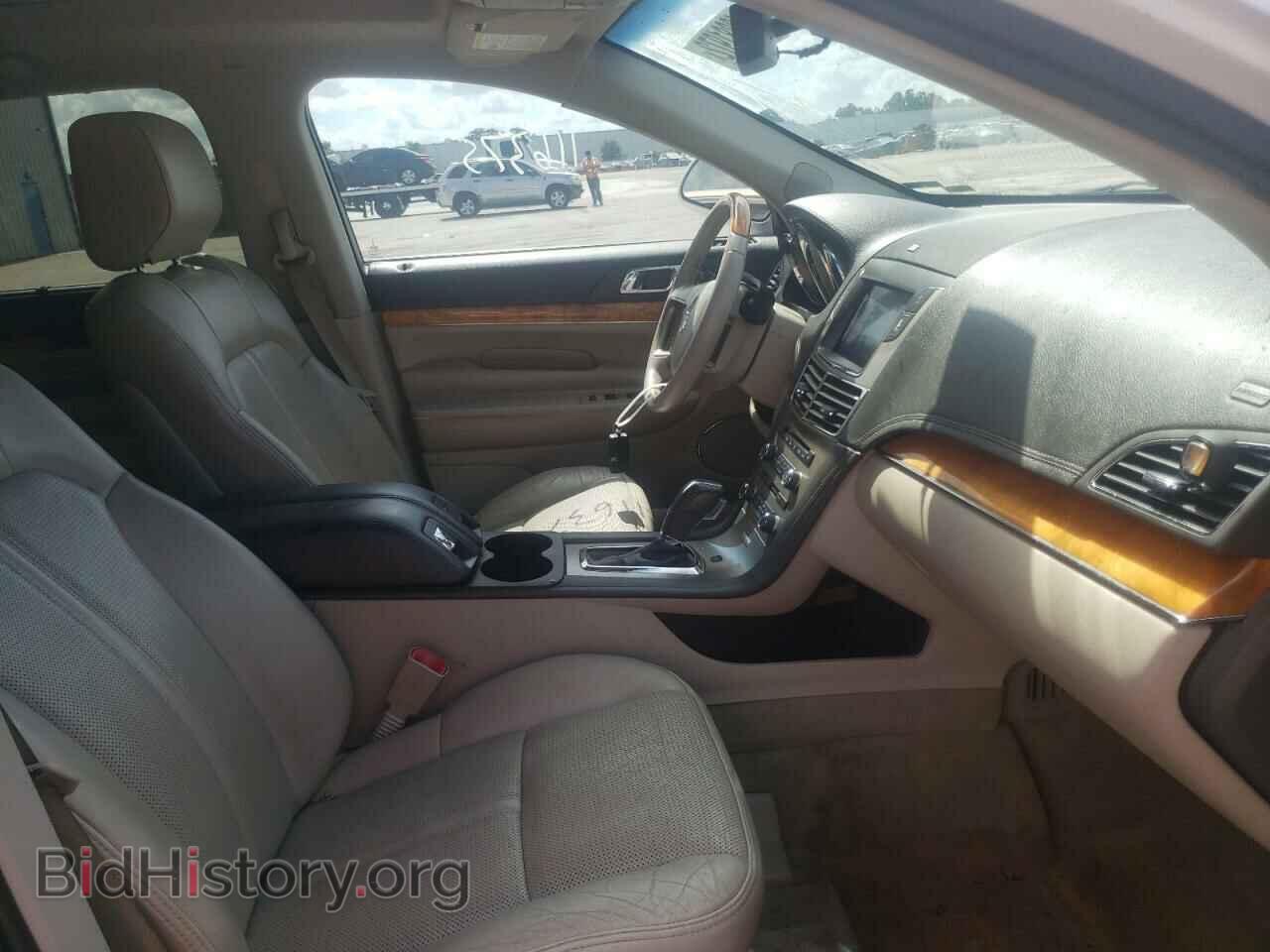 2012 LINCOLN MKT - VIN: 2LMHJ5AT0CBL55078 - Фото 5