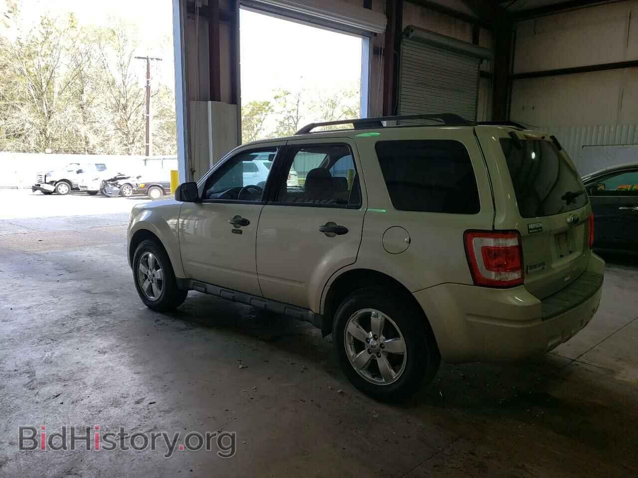 2010 FORD ESCAPE - VIN: 1FMCU0D79AKB20132 - Фото 2