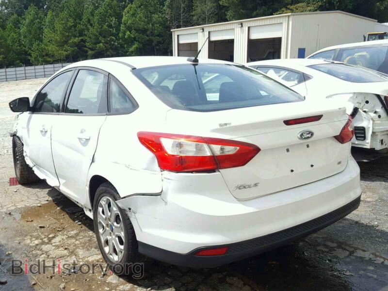 2012 Ford FOCUS (VIN 1FAHP3F22CL275161) — photo 3 of 10
