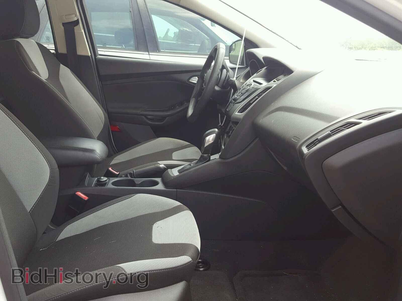 2012 Ford FOCUS (VIN 1FAHP3F22CL275161) — photo 5 of 10