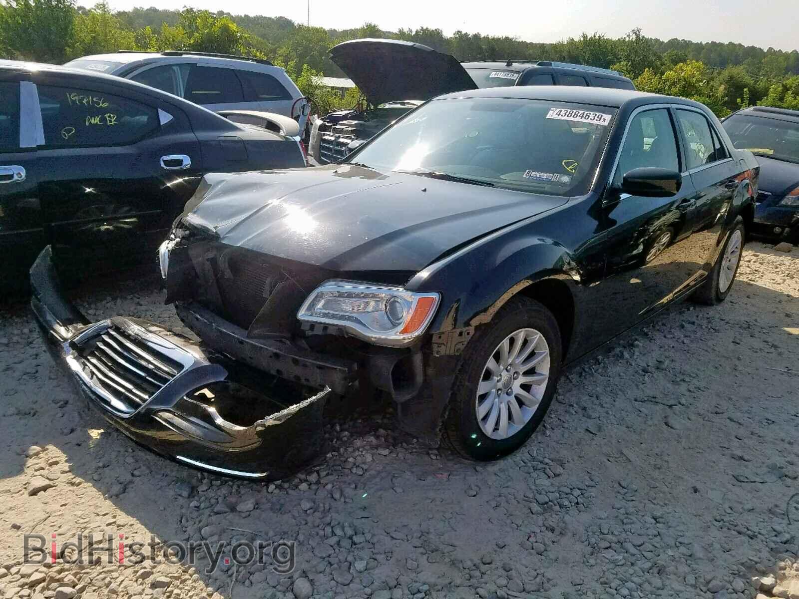 2013 CHRYSLER 300 - VIN: 2C3CCAAG5DH532940 - Фото 2