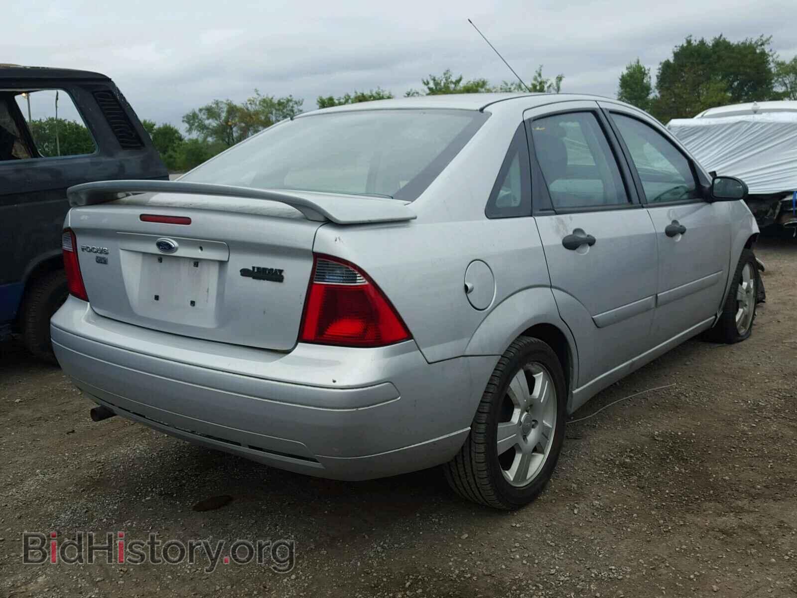 2007 FORD FOCUS - VIN: 1FAHP34N47W315273 - Photo 4