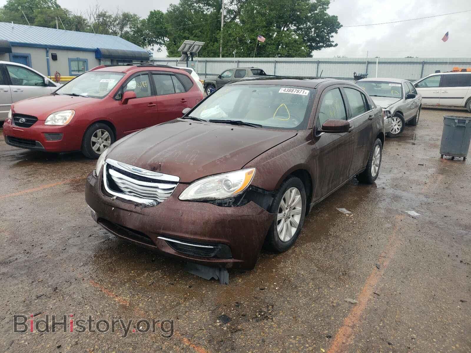 2012 CHRYSLER 200 - VIN: 1C3CCBBGXCN184451 - Фото 2