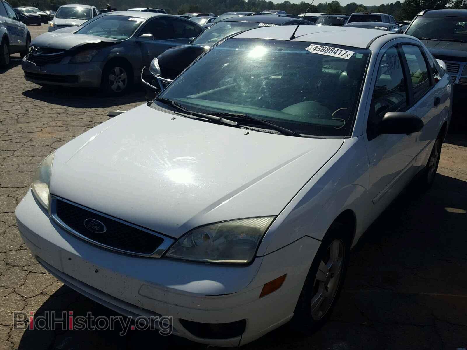 2007 FORD FOCUS - VIN: 1FAHP34N57W230667 - Фото 2