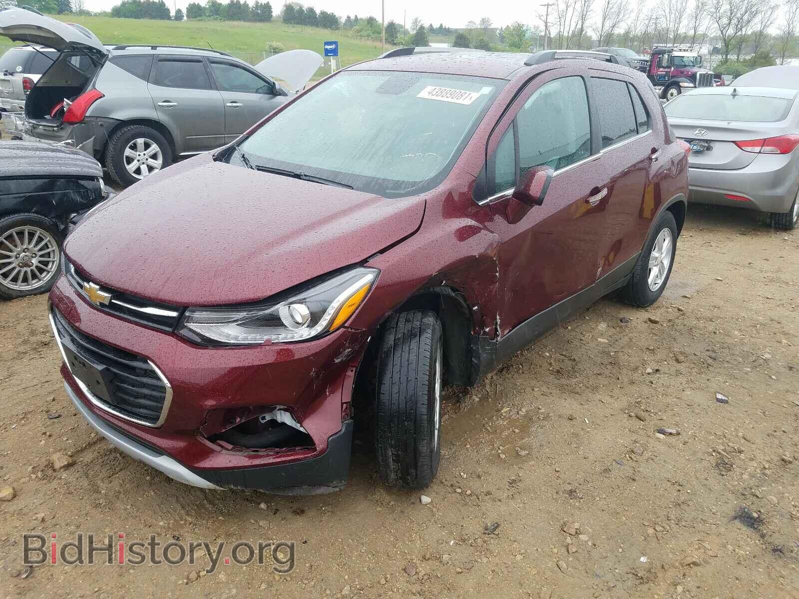 2017 CHEVROLET TRAX - VIN: 3GNCJLSB5HL275864 - Фото 2
