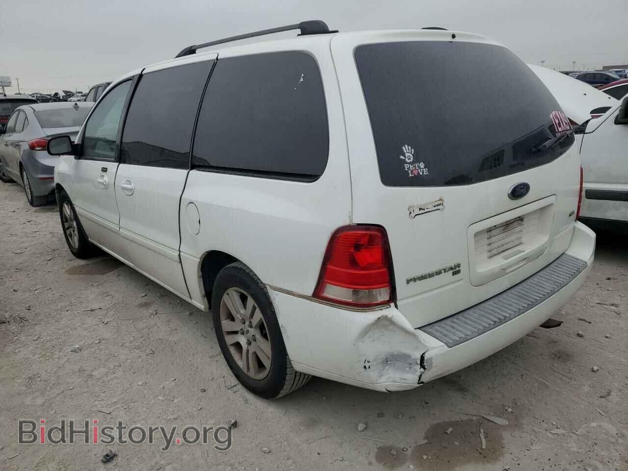 2006 FORD FREESTAR - VIN: 2FMDA52236BA61467 - Фото 2