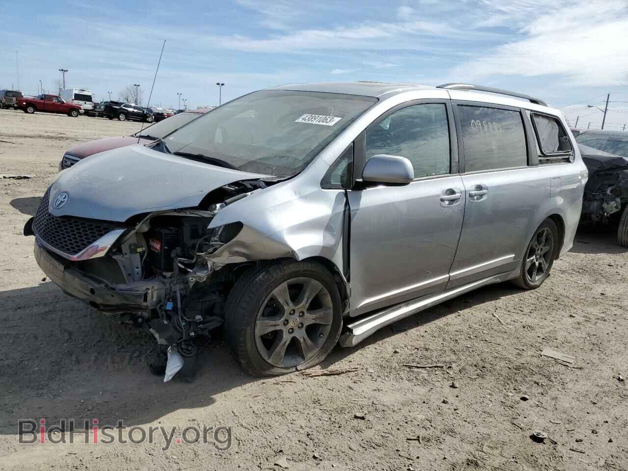 Фотография 5TDXK3DC3BS068887 - TOYOTA SIENNA 2011