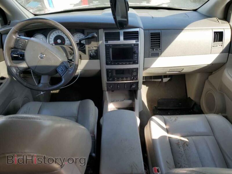 2006 Dodge DURANGO (VIN 1D8HB58206F101711) — photo 8 of 13