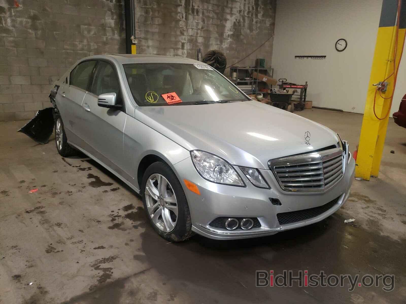 Photo WDDHF5GB3BA311317 - MERCEDES-BENZ E CLASS 2011