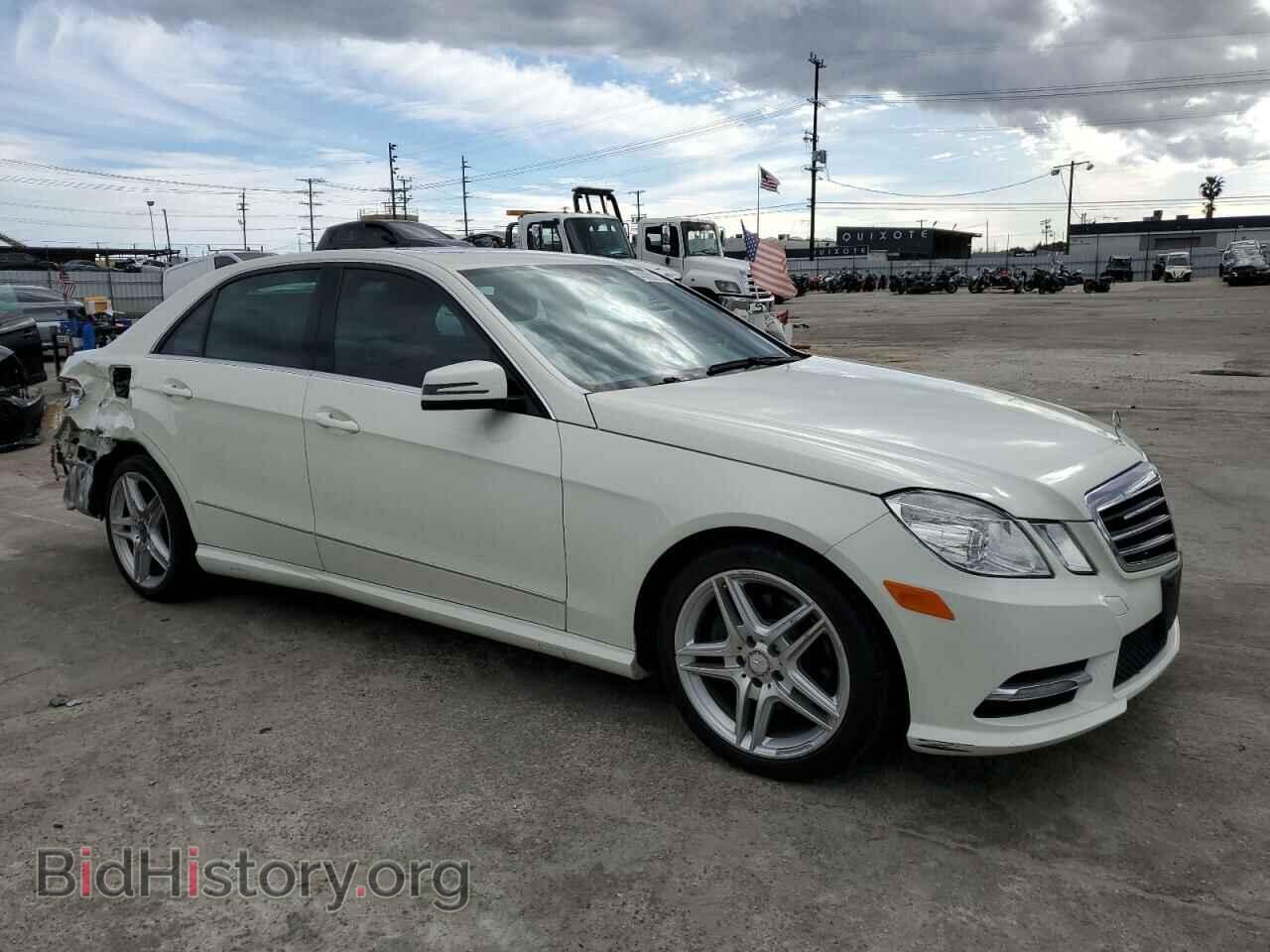 2012 MERCEDES-BENZ E-CLASS - VIN: WDDHF5KB8CA523090 - Фото 4