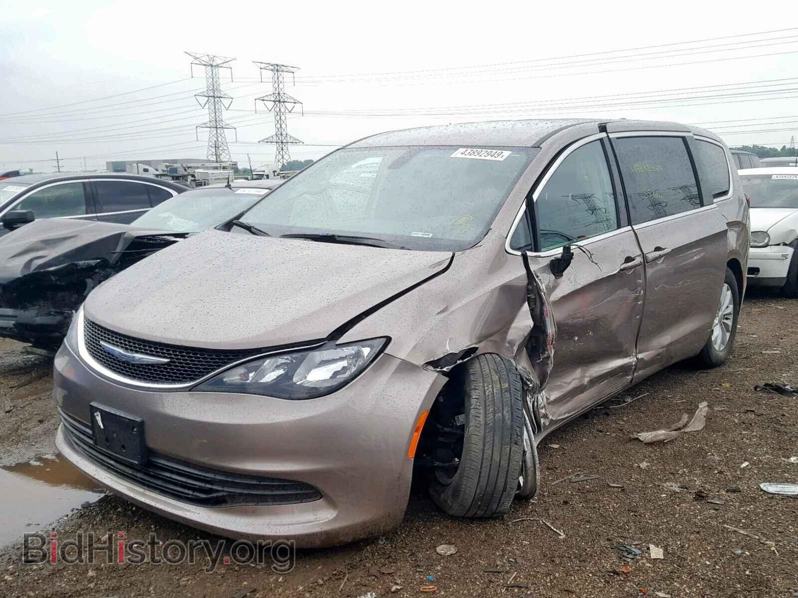 2017 CHRYSLER PACIFICA T - VIN: 2C4RC1DG7HR588850 - Photo 2