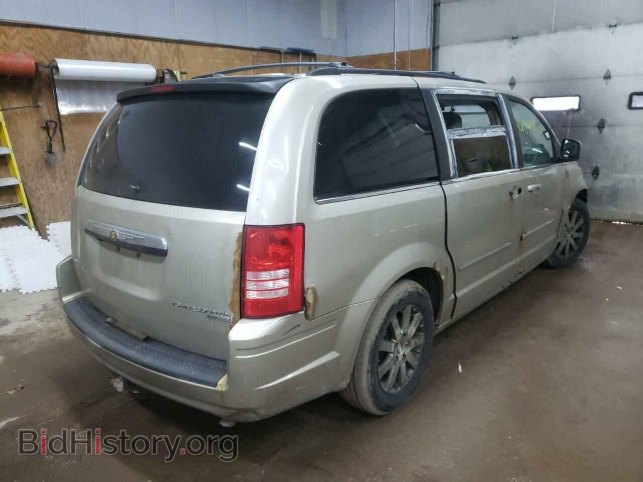 2009 CHRYSLER MINIVAN - VIN: 2A8HR541X9R642472 - Фото 4