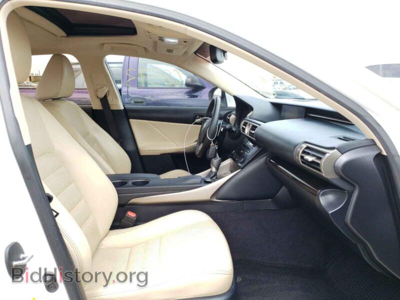2014 Lexus IS (VIN JTHCF1D28E5014802) — photo 5 of 10
