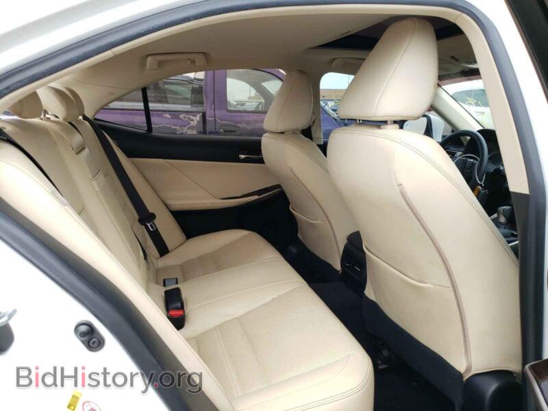 2014 Lexus IS (VIN JTHCF1D28E5014802) — photo 6 of 10